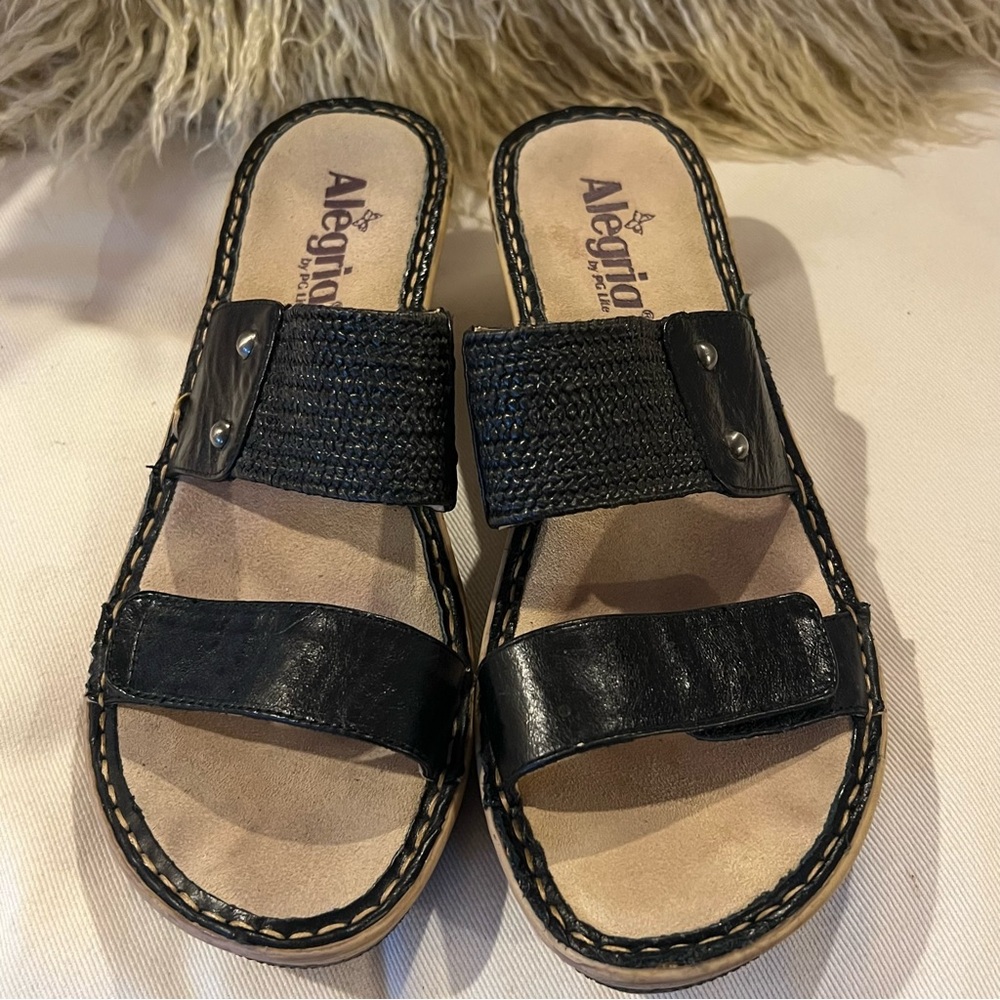 Alegria Women's Black Sandals